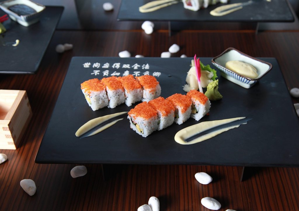 maki roll, sushi, j, japanese, healthy, japan, meal, nature, seafood, asia, fresh, dinner, rice, traditional, delicacy, gourmet, lunch, diet, delicious, fish, cuisine, restaurant, appetizer